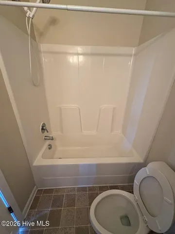 $1,300 | 626 Ebb Tide Lane, Sneads Ferry, NC 28460