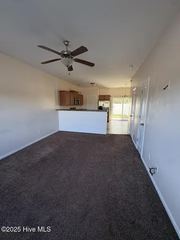 $1,300 | 626 Ebb Tide Lane, Sneads Ferry, NC 28460