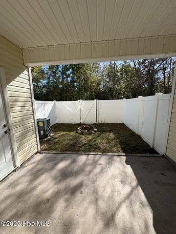 $1,300 | 626 Ebb Tide Lane, Sneads Ferry, NC 28460