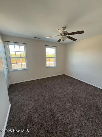 $1,300 | 626 Ebb Tide Lane, Sneads Ferry, NC 28460