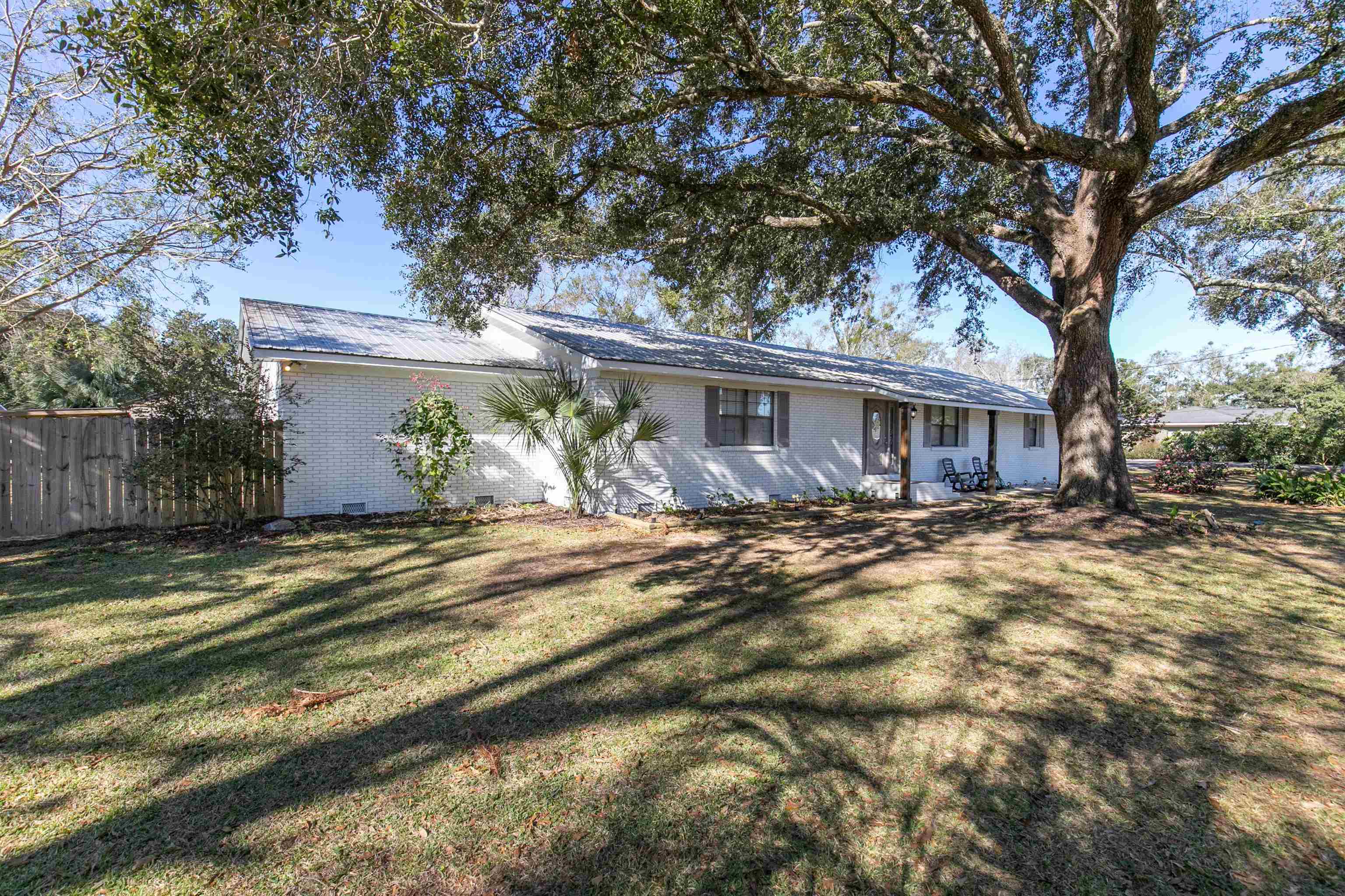 1027 North Oak Street Foley, AL 36535 - Photo 3 of 28