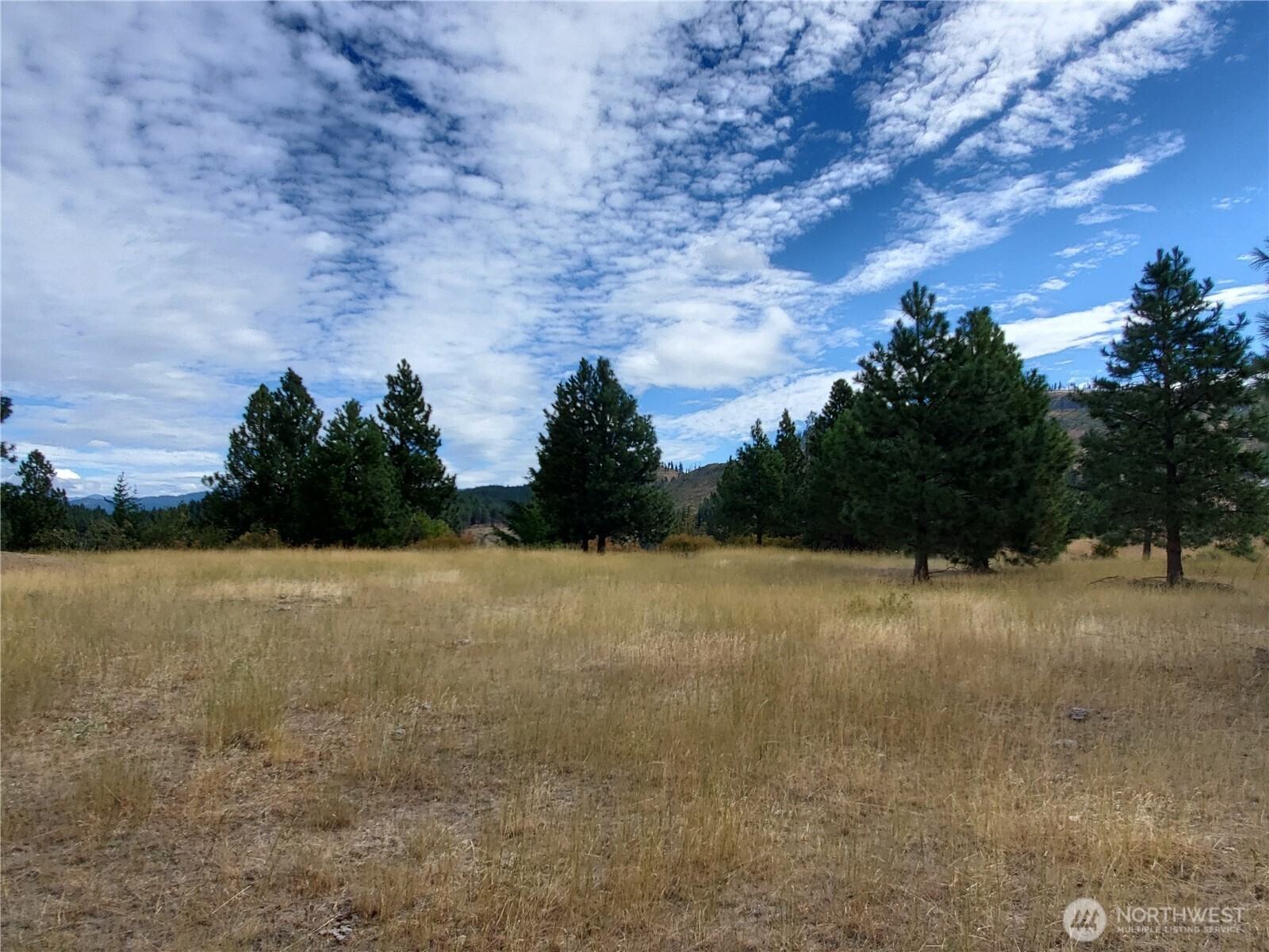 10 Summit View Cle Elum, WA 98922 - Photo 17 of 25 a view of a lake