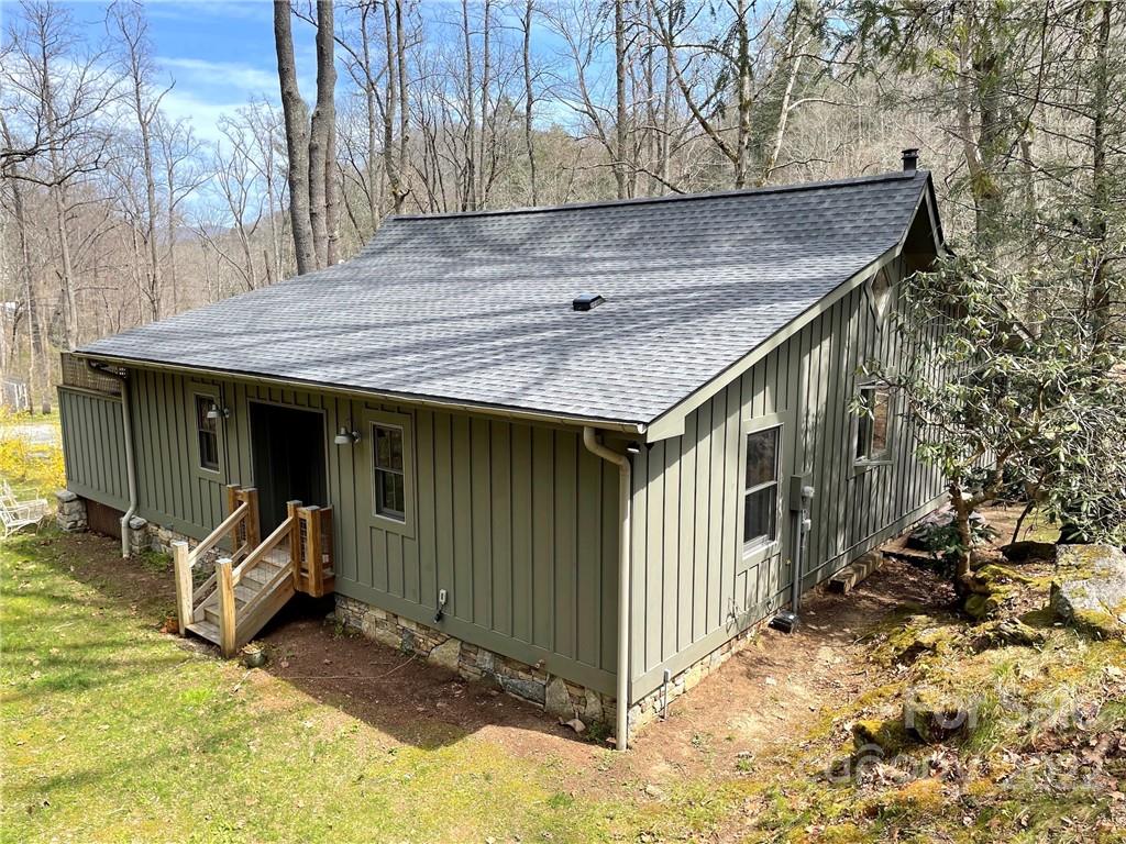 4580 Chimney Rock Road Hendersonville, NC 28792 - Photo 24 of 37 Gallery Image 24