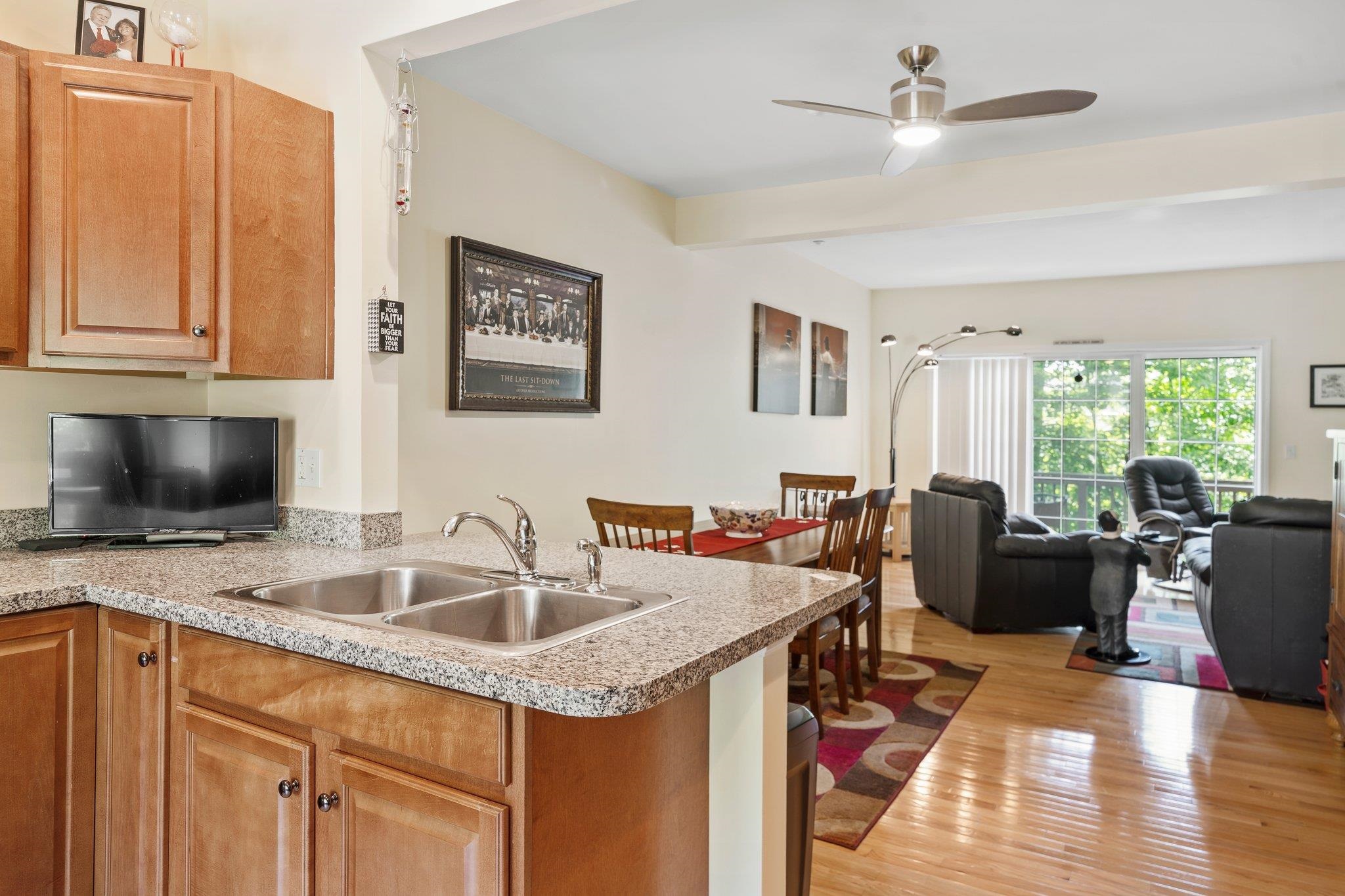 3 Hackett Hill Road, Unit 51 Manchester, NH 03102 - Photo 8 of 32 Gallery Image 8