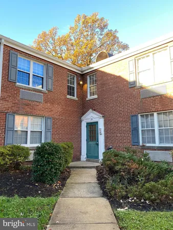 $1,850 | 10 Auburn Court, Unit B, Alexandria, VA 22305