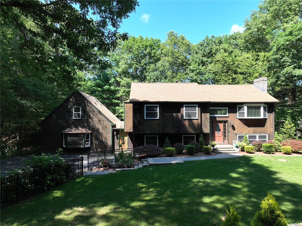 170 Whaley Hollow Road Coventry, RI 02816 - Photo 2 of 47