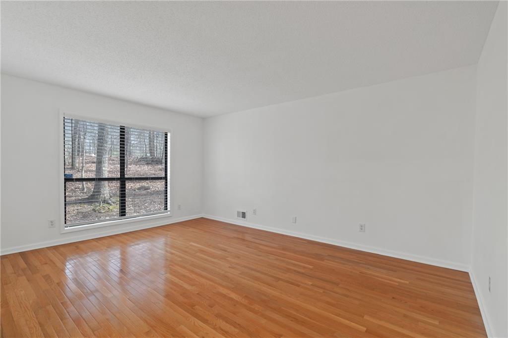 700 Marshview Close Roswell, GA 30076 - Photo 7 of 74