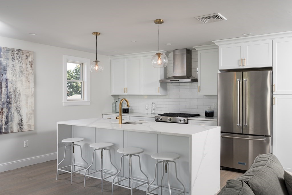 7 Saco Street, Unit 5 Boston, MA 02122 - Photo 2 of 8