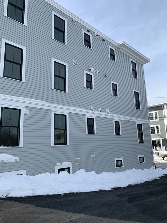 7 Saco Street, Unit 5 Boston, MA 02122 - Photo 7 of 8