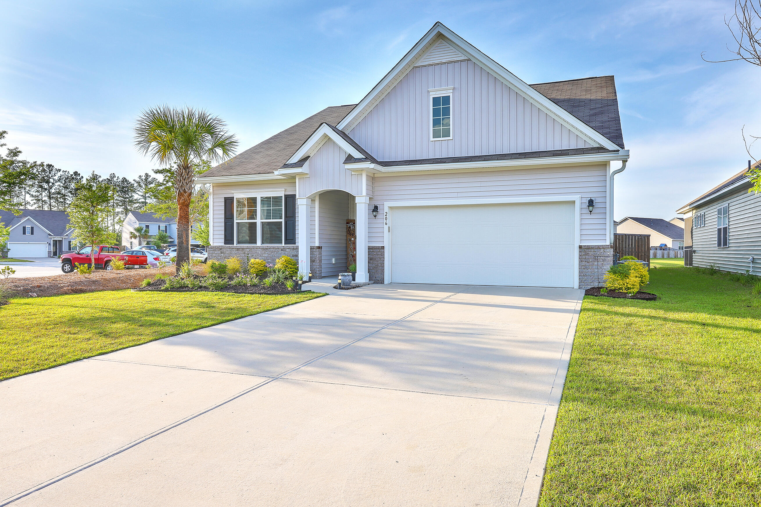 206 Rhodes Court Summerville, SC 29486 - Photo 26 of 42 Lots of parking!