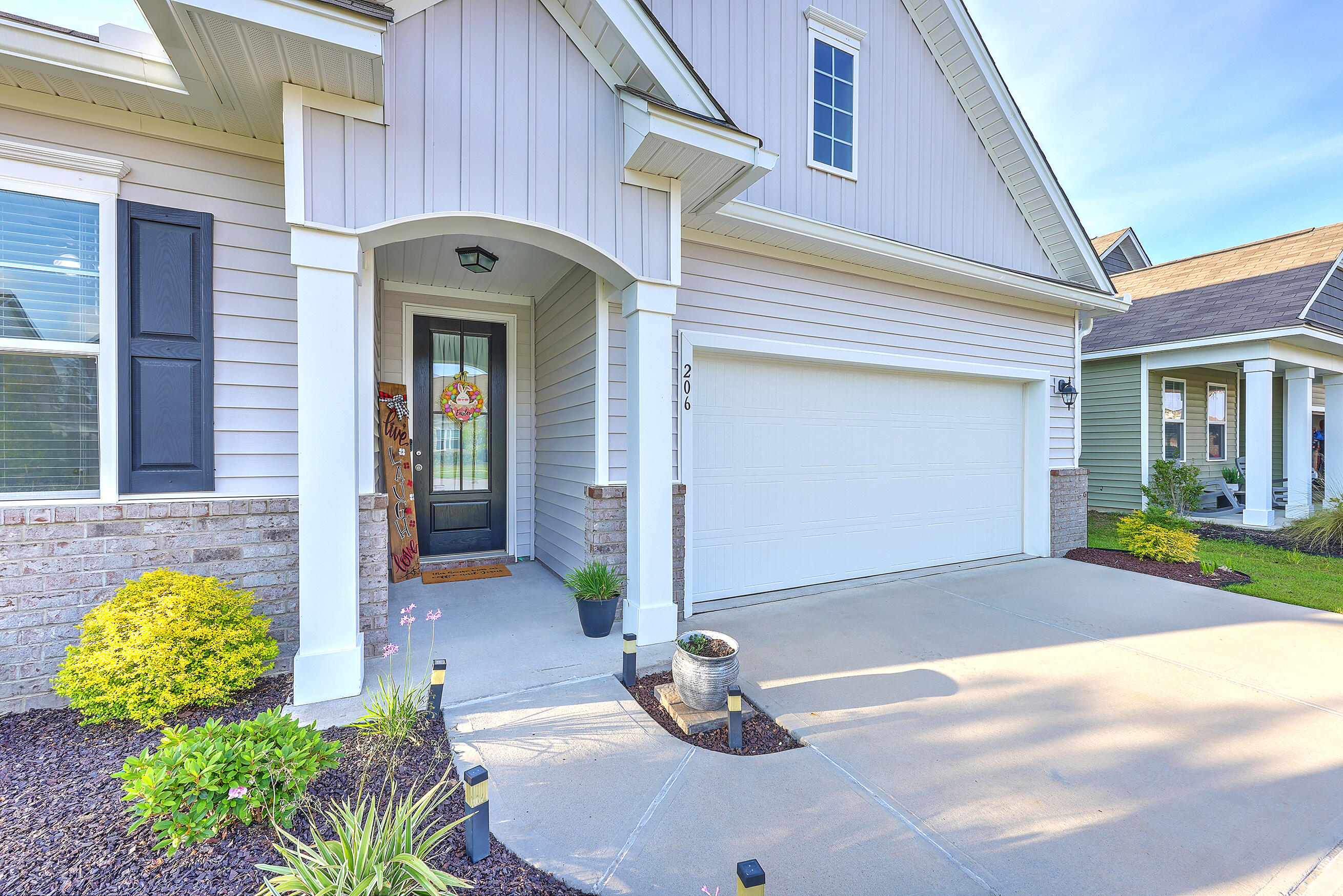 206 Rhodes Court Summerville, SC 29486 - Photo 3 of 42 Front entry w/ nice landscaping