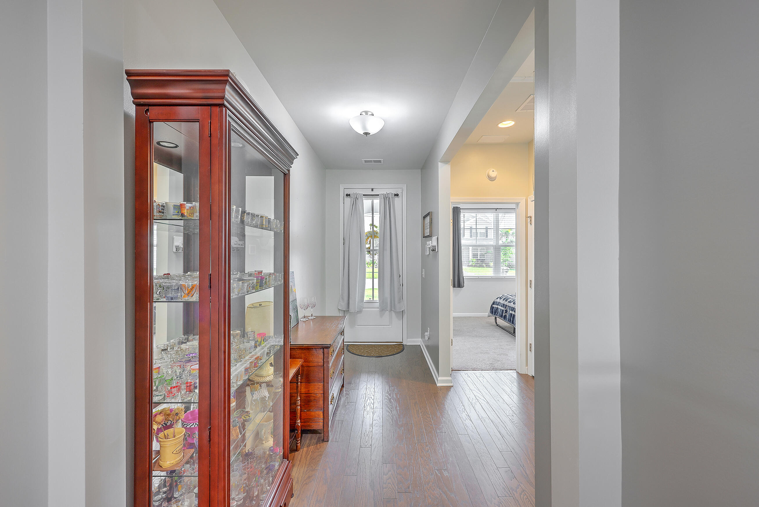 206 Rhodes Court Summerville, SC 29486 - Photo 4 of 42 Foyer