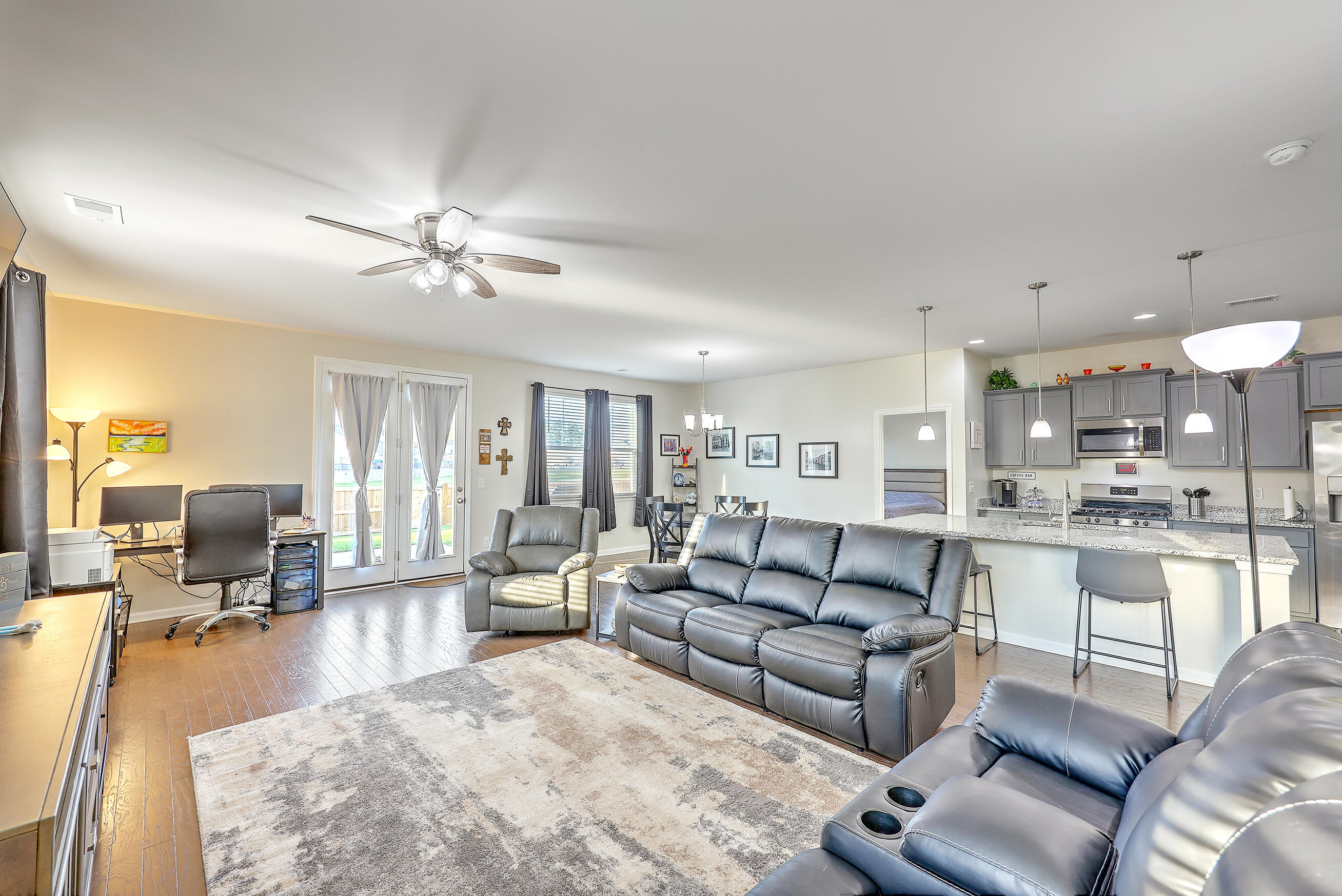 206 Rhodes Court Summerville, SC 29486 - Photo 7 of 42 Living Room