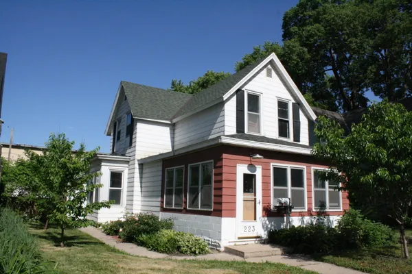$180,000 | 223 Copeland Avenue, La Crosse, WI 54603