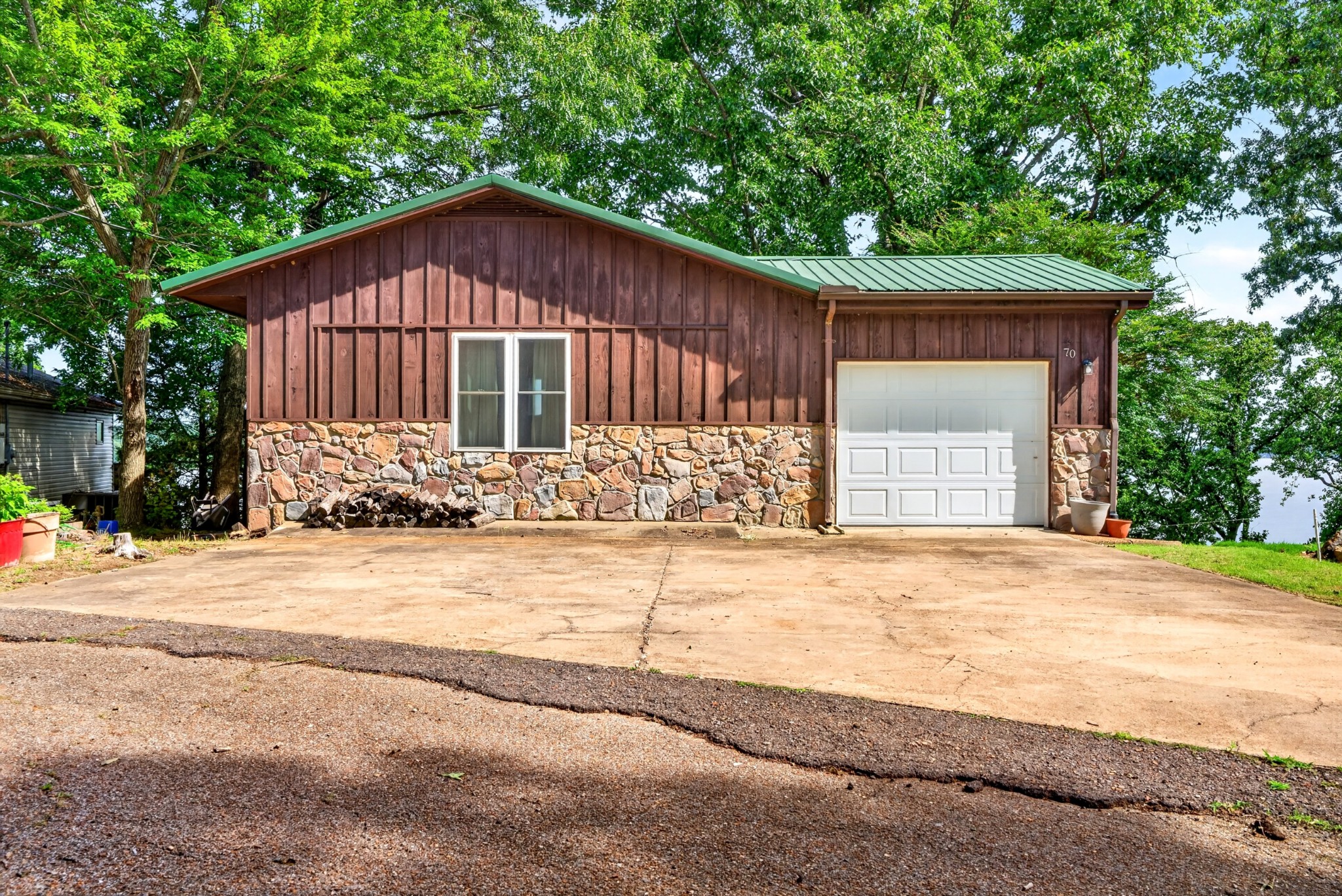 70 Hailey Lane Springville, TN 38256 - Photo 2 of 50
