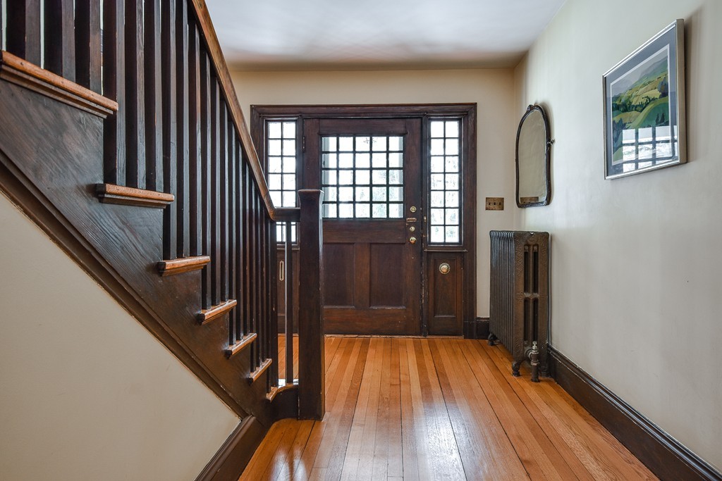 17 Cypress Road Wellesley, MA 02481 - Photo 3 of 25
