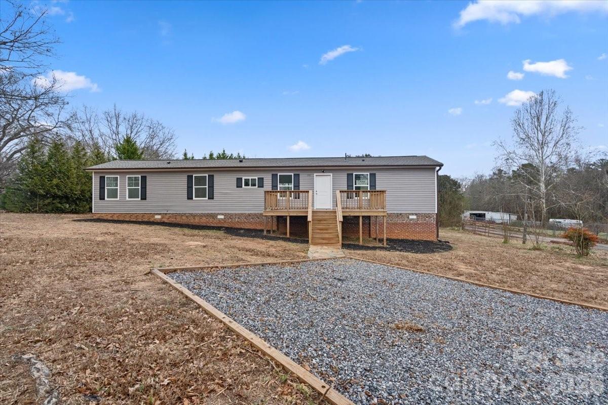 101 Roof Road Anderson, SC 29624 - Photo 2 of 21 Gallery Image 2
