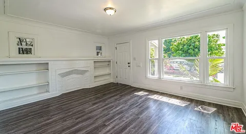 $1,200,000 | 2817 South Norton Avenue, Los Angeles, CA 90018