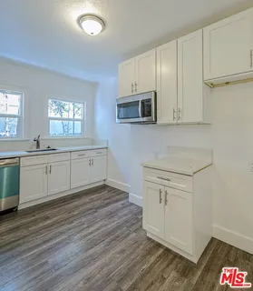 $1,200,000 | 2817 South Norton Avenue, Los Angeles, CA 90018