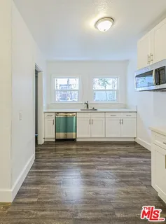 $1,200,000 | 2817 South Norton Avenue, Los Angeles, CA 90018