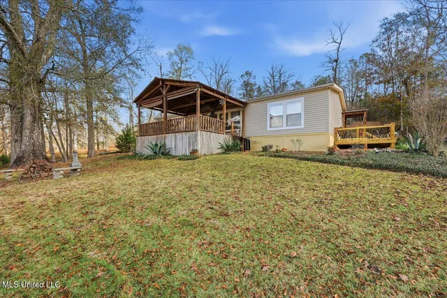 $259,900 | 126 Batton Lake Drive, Mendenhall, MS 39114