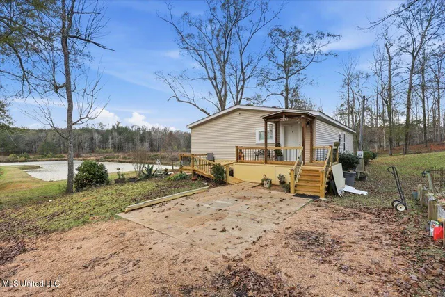 $259,900 | 126 Batton Lake Drive, Mendenhall, MS 39114