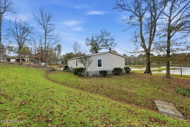 $259,900 | 126 Batton Lake Drive, Mendenhall, MS 39114