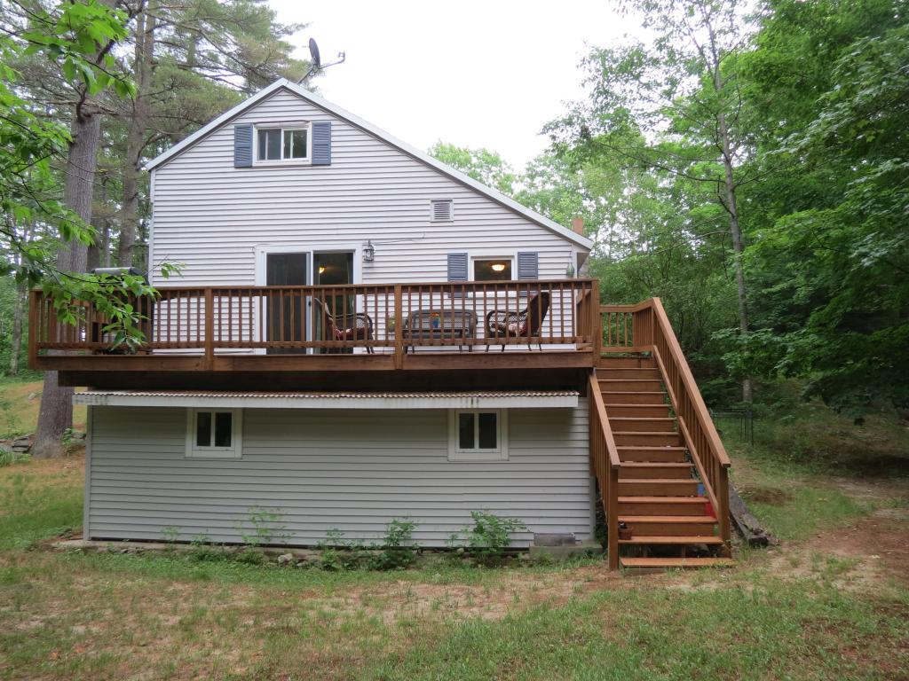 23 College Road Wolfeboro, NH 03894 - Photo 4 of 29