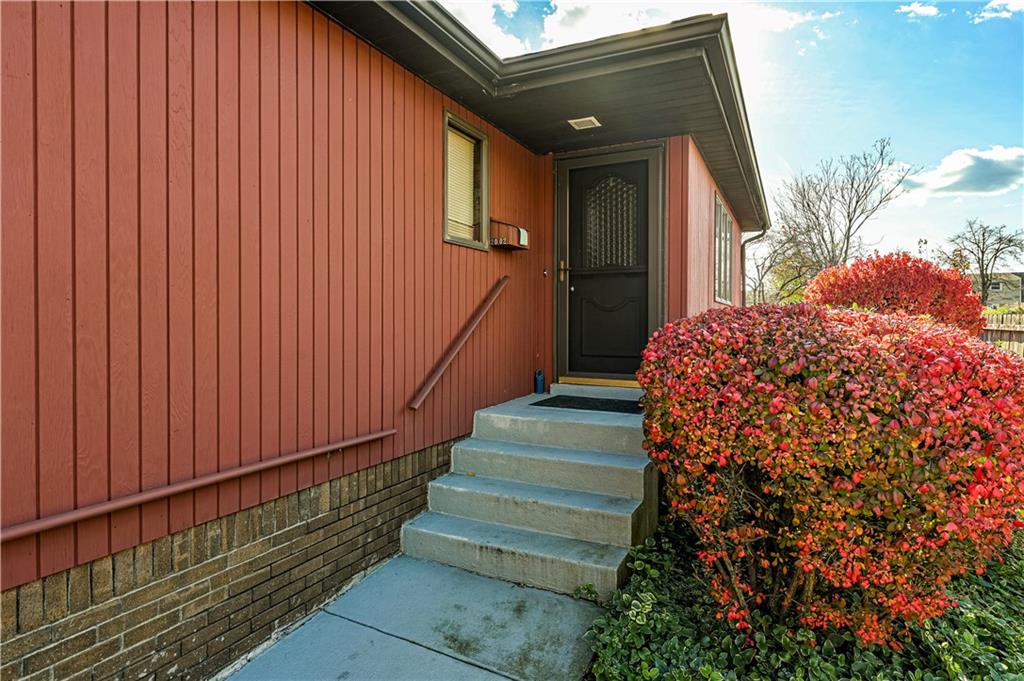 2002 Michael Avenue Irwin, PA 15642 - Photo 4 of 49 a view of entryway with stairs