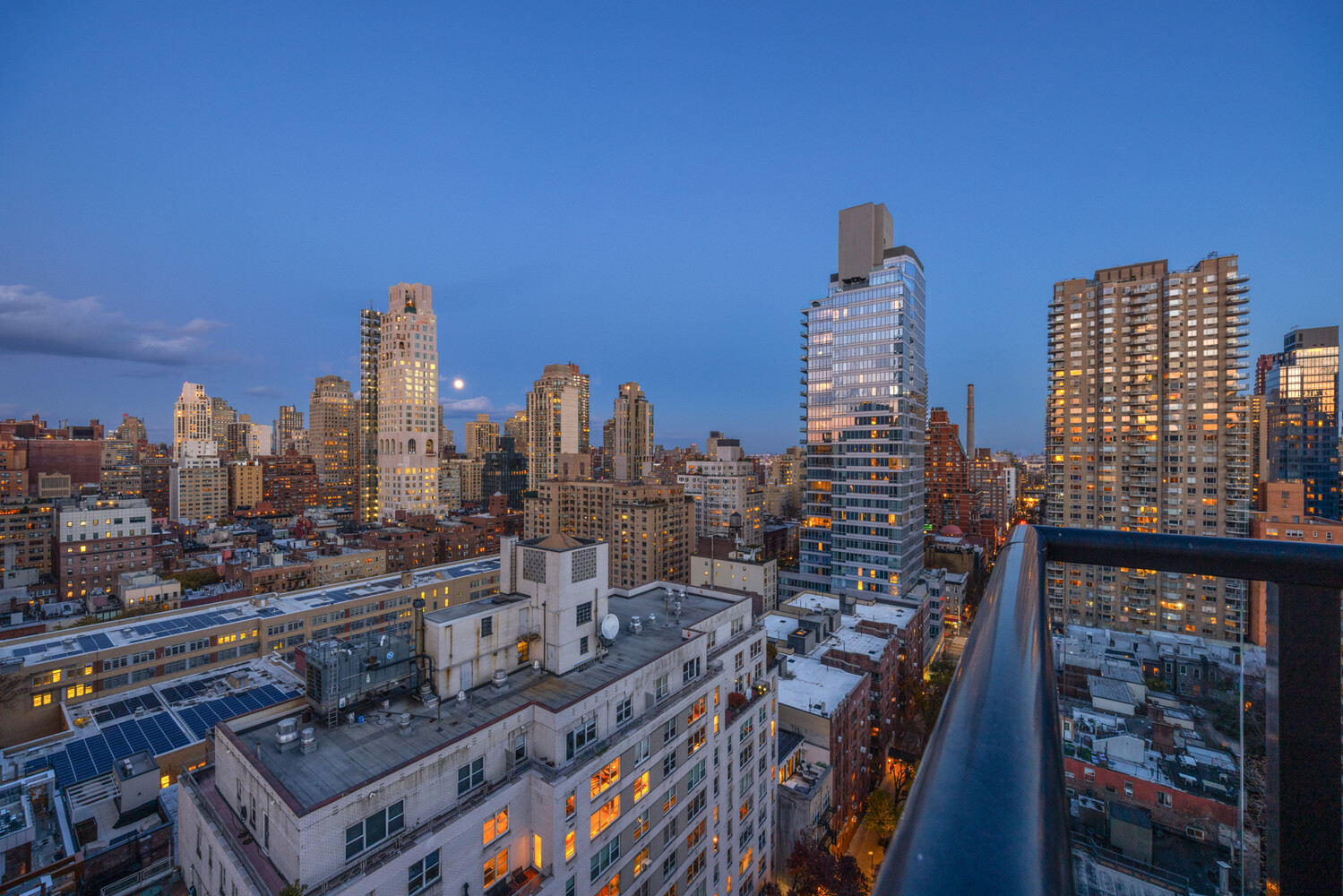 200 East 74th Street, Unit 21A Manhattan, NY 10021 - Photo 5 of 14