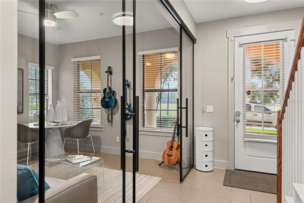 4510 Lower Park Road Orlando, FL 32814 - Photo 4 of 47