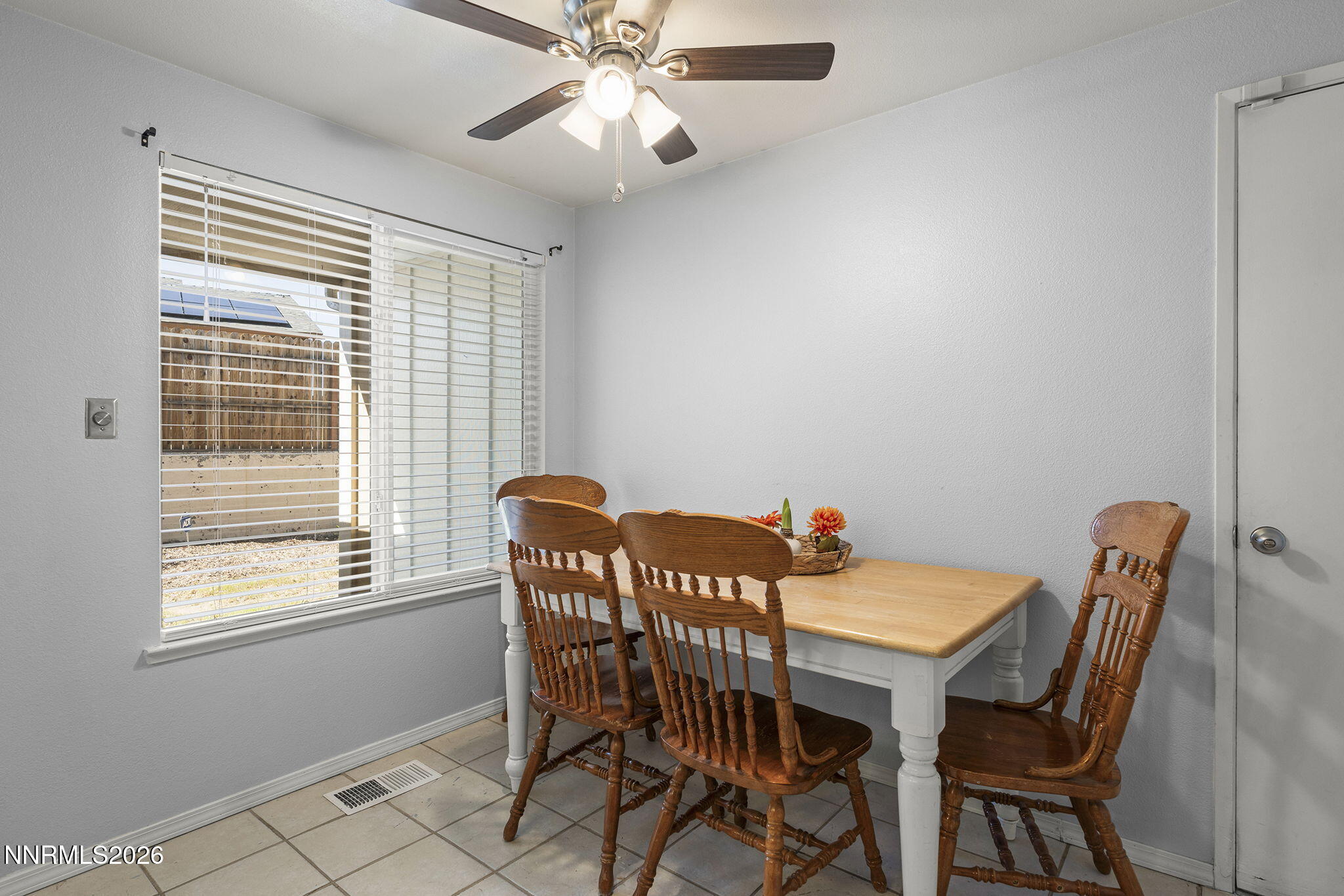 6850 Peppermint Drive Reno, NV 89506 - Photo 10 of 21 10-web-or-mls-_DSC2090