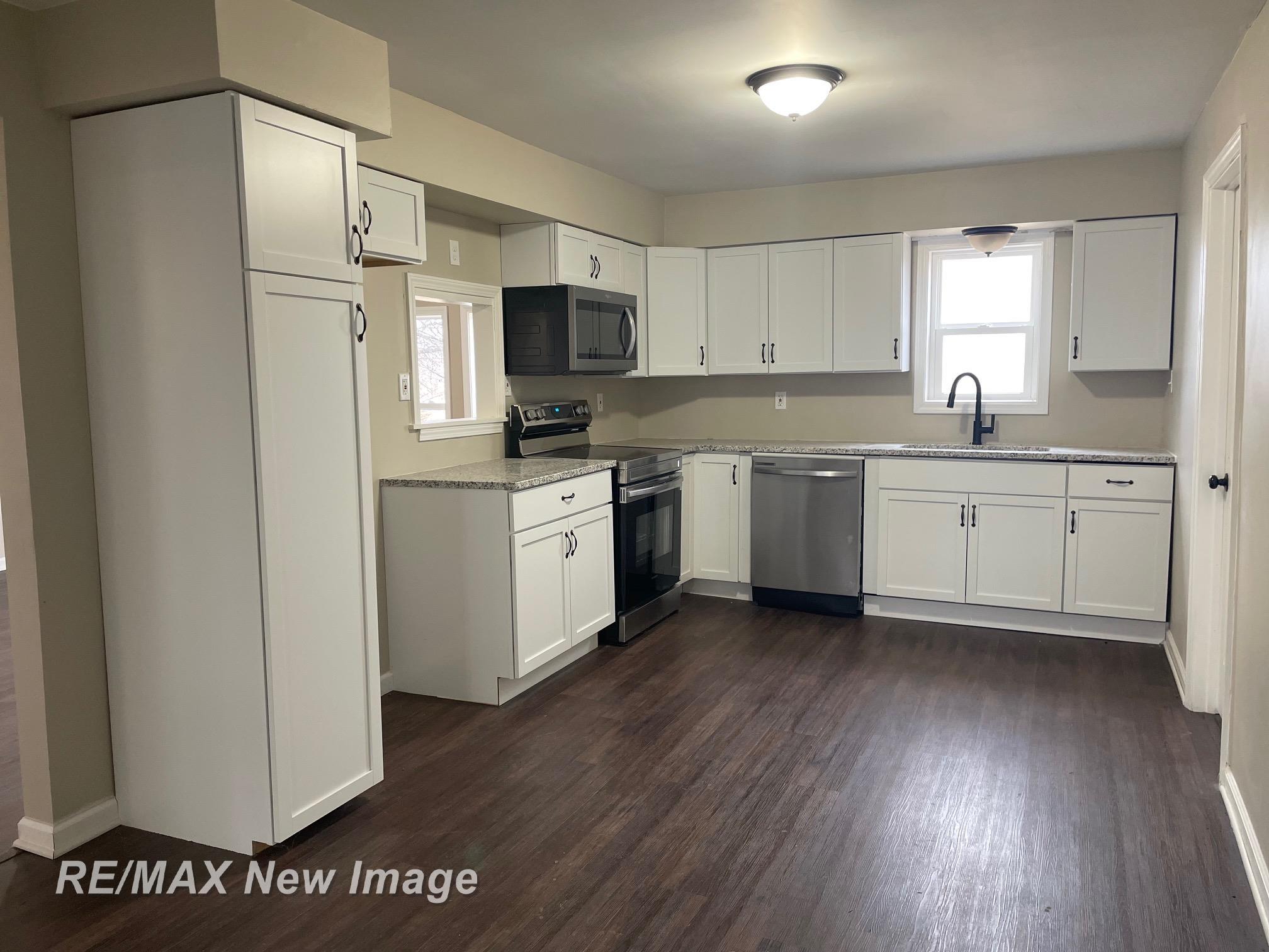 3874 East Kent Road Freeland, MI 48623 - Photo 12 of 28