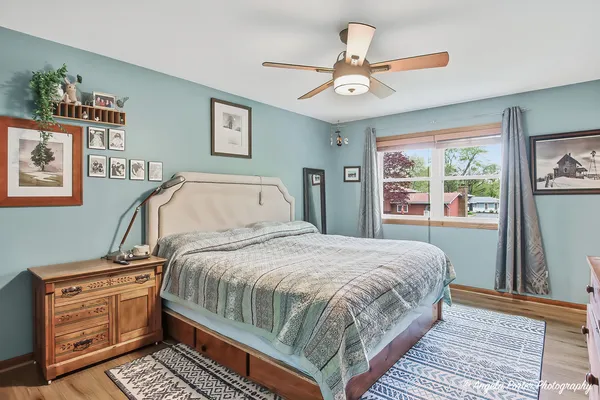 $389,900 | 664 Longview Drive, Antioch, IL 60002