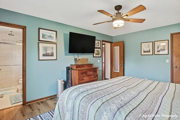 $389,900 | 664 Longview Drive, Antioch, IL 60002