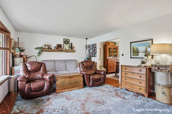 $389,900 | 664 Longview Drive, Antioch, IL 60002