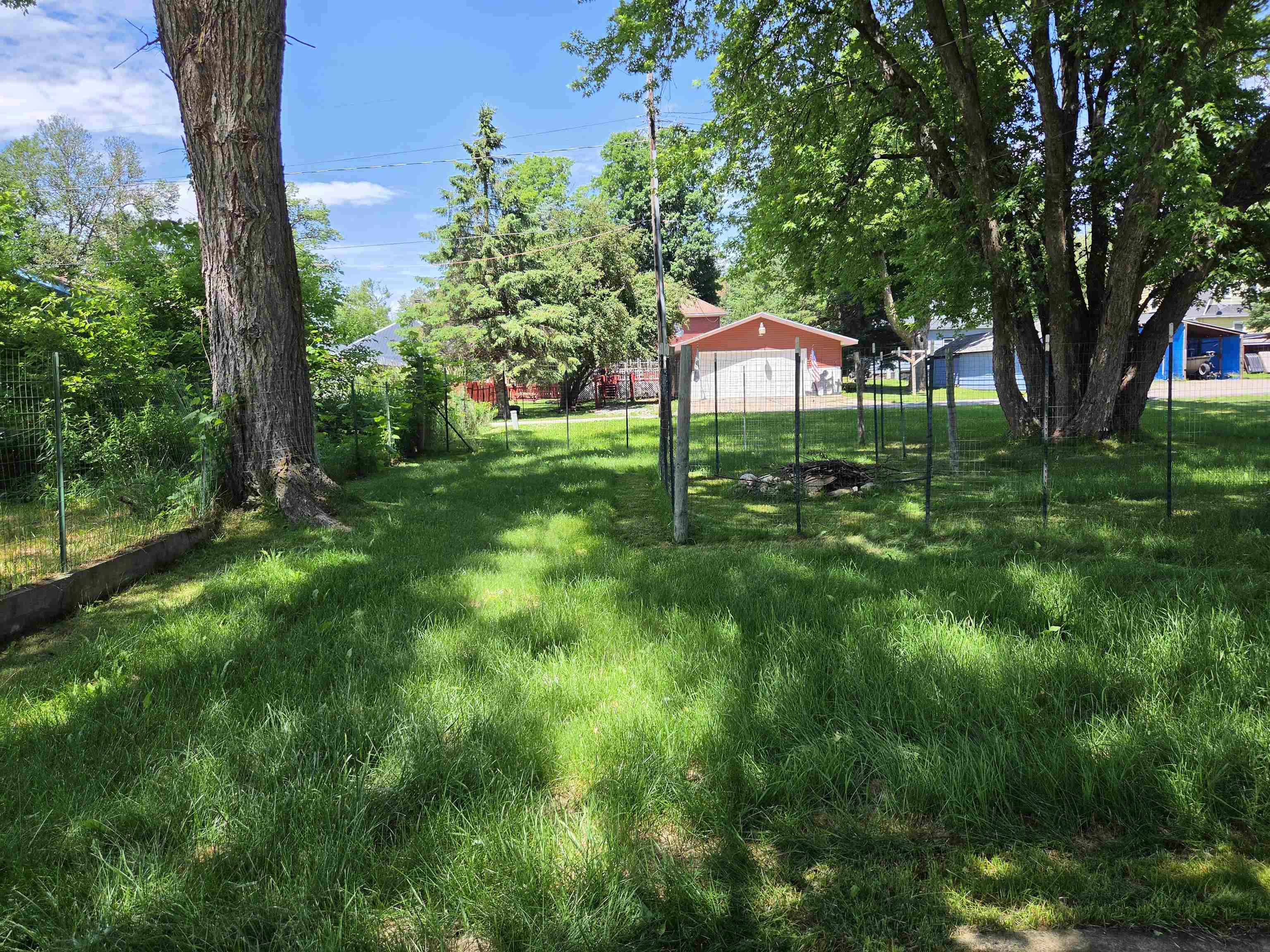 308 4th Street Goodman, WI 54125 - Photo 3 of 11