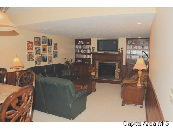 3204 Cougar Ridge Springfield, IL 62711 - Photo 18 of 24