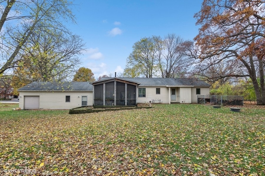 5N611 Myles Road St. Charles, IL 60175 - Photo 13 of 14 Gallery Image 13