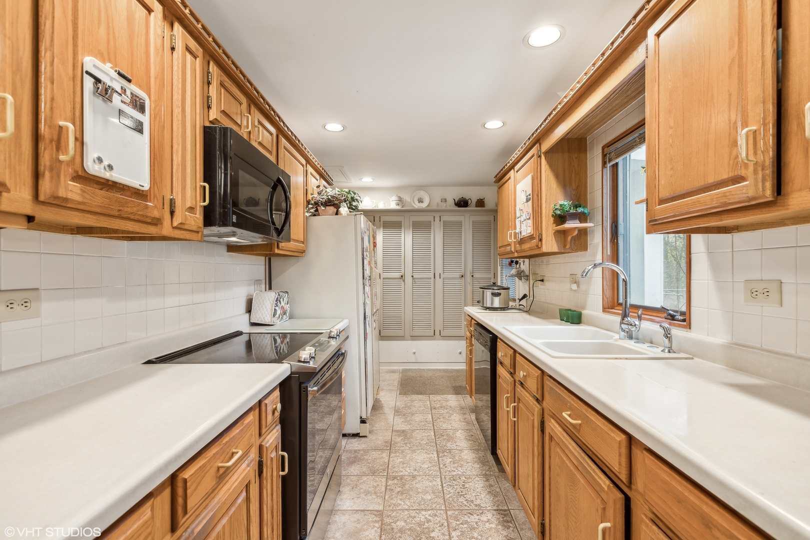 5N611 Myles Road St. Charles, IL 60175 - Photo 4 of 14 Gallery Image 4
