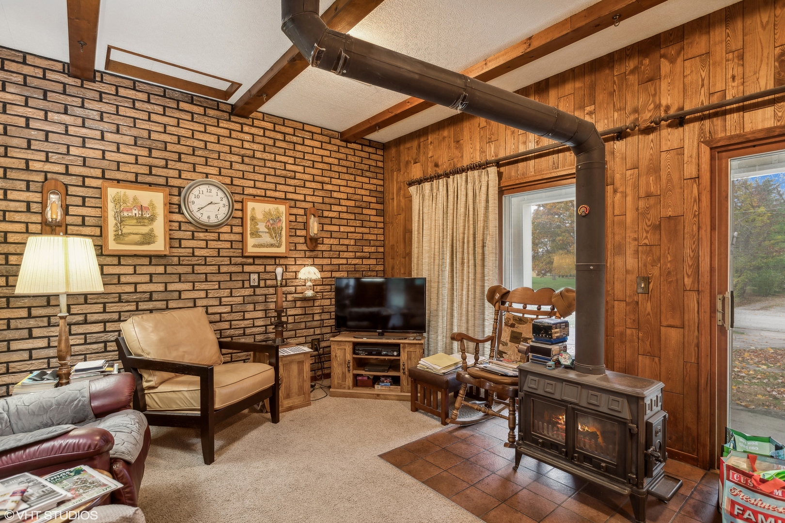 5N611 Myles Road St. Charles, IL 60175 - Photo 5 of 14 Gallery Image 5