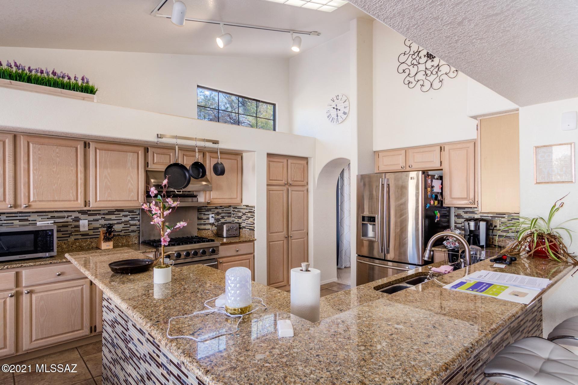 174 Blackstone Road Tucson, AZ 85755 - Photo 15 of 41