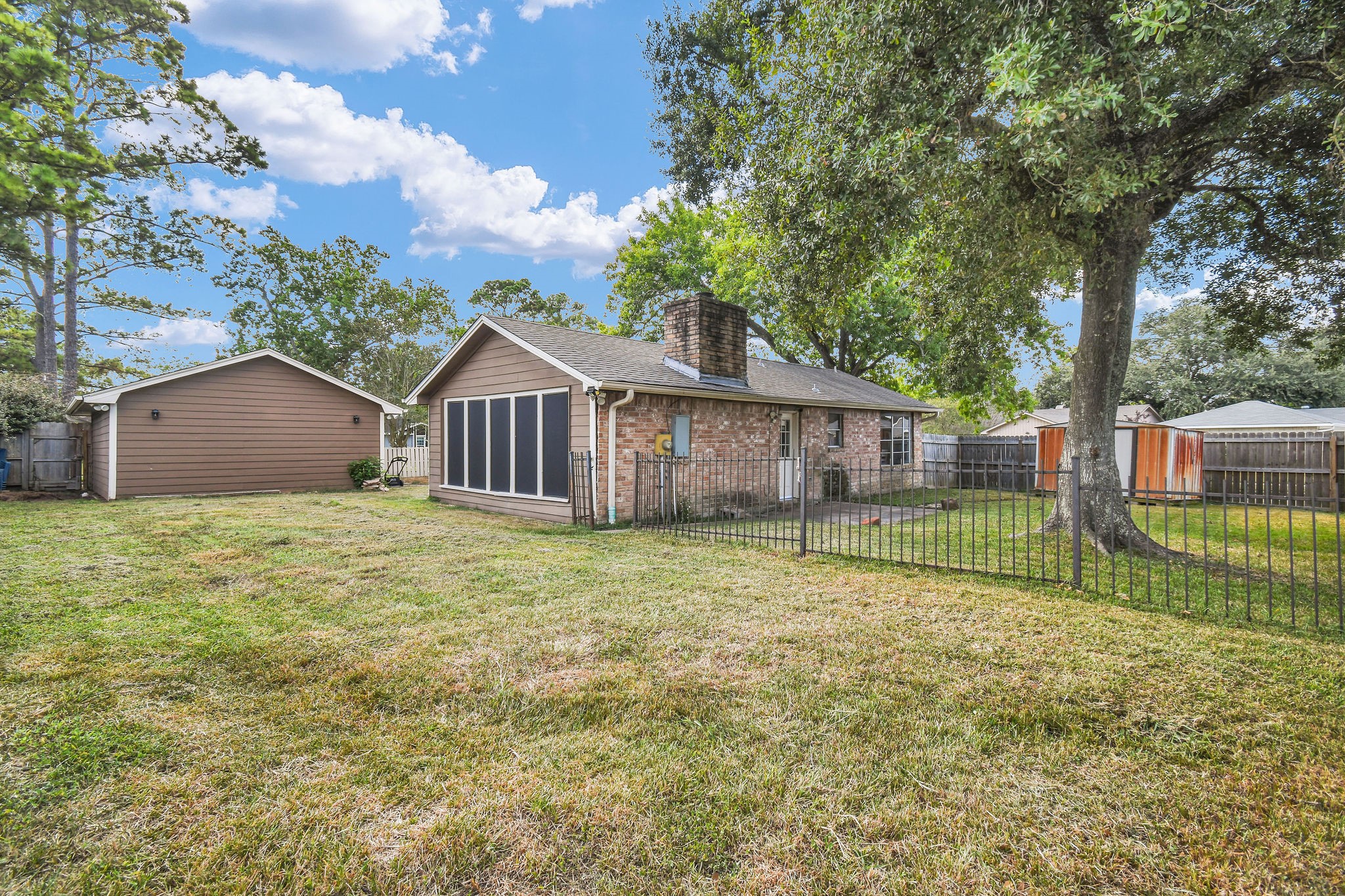 16103 Tibet Road Friendswood, TX 77546 - Photo 34 of 38 Gallery Image 34