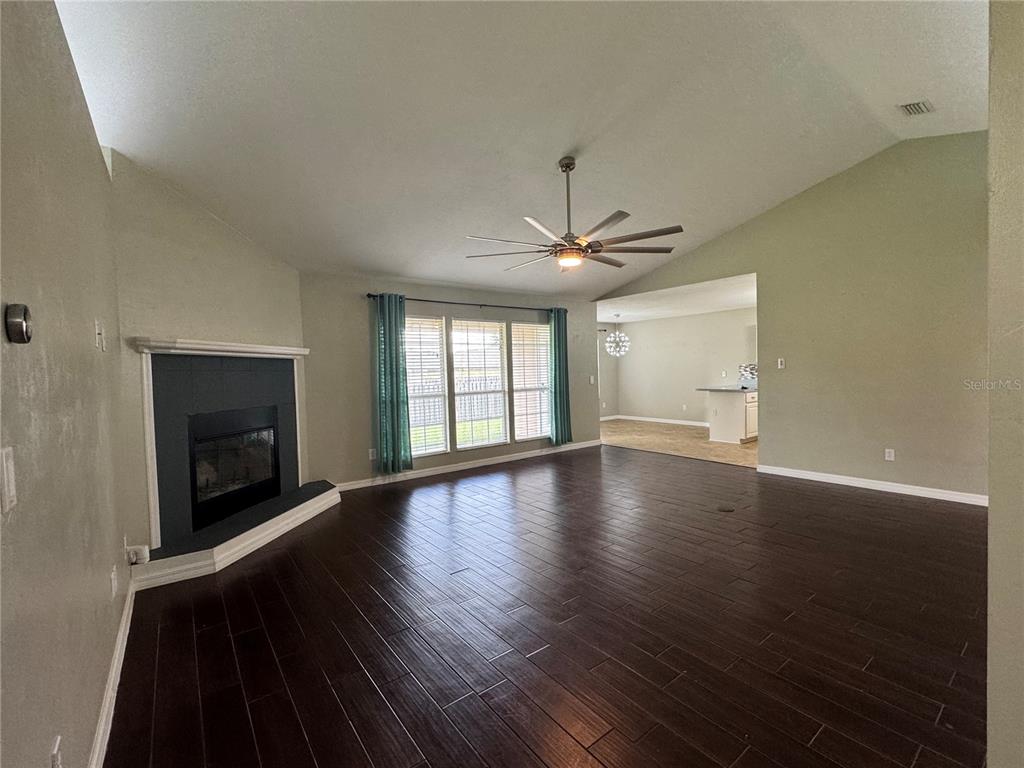 25184 Northwest 9th Road Newberry, FL 32669 - Photo 2 of 33 Gallery Image 2