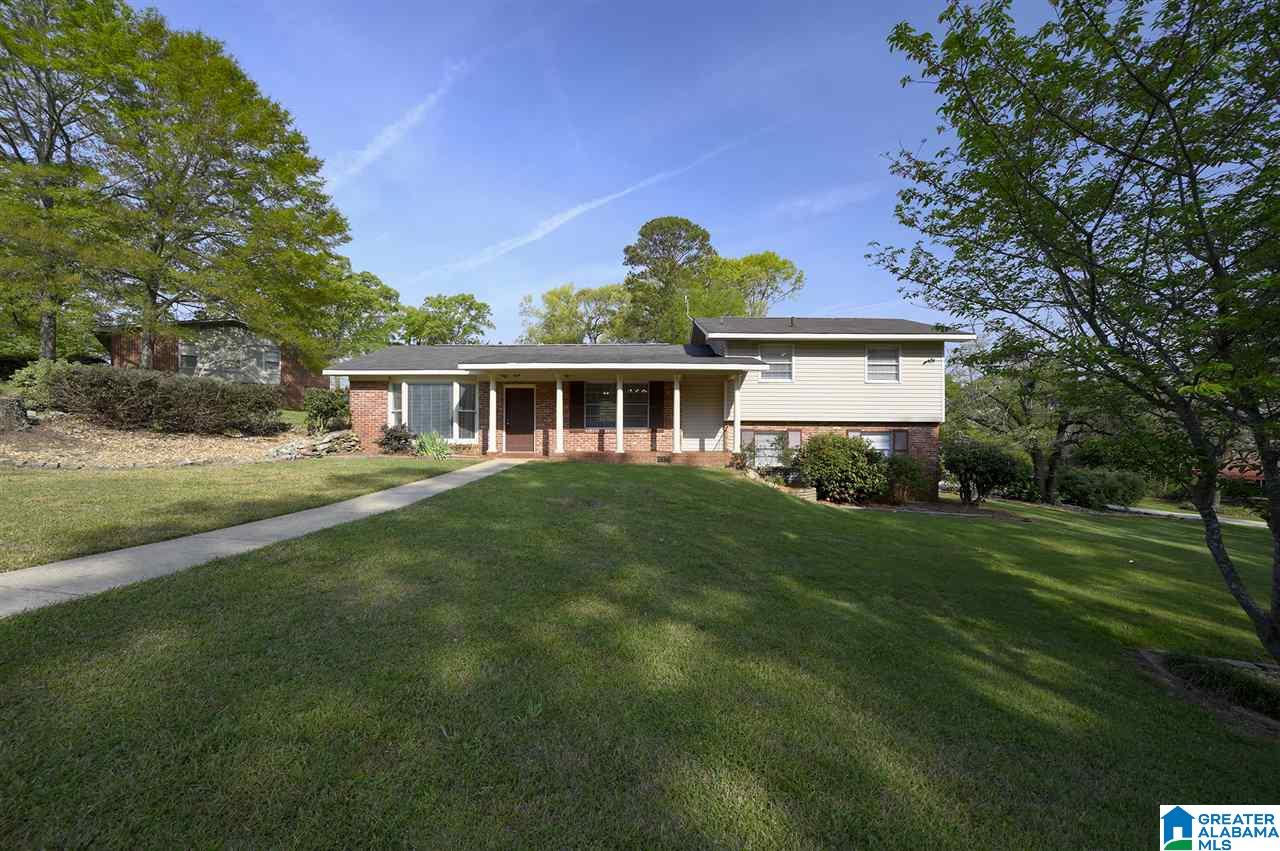 844 Cherokee Drive Sylacauga, AL 35150 - Photo 2 of 31