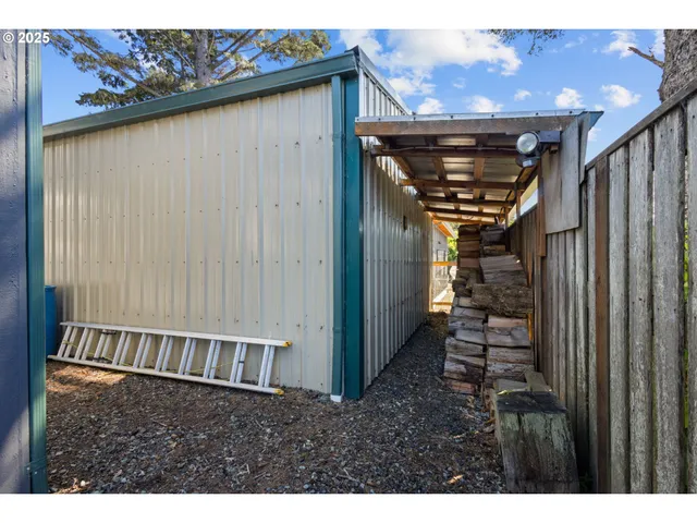 a view of an entryway