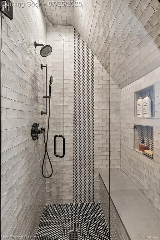 72 Lone Pine Road Bloomfield Hills, MI 48304 - Photo 37 of 66 Gallery Image 37