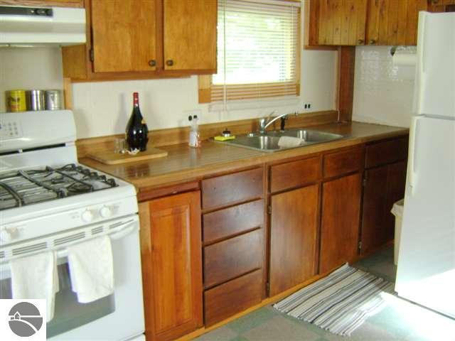7970 Cram Road Williamsburg, MI 49690 - Photo 23 of 25 1737354-22.JPG