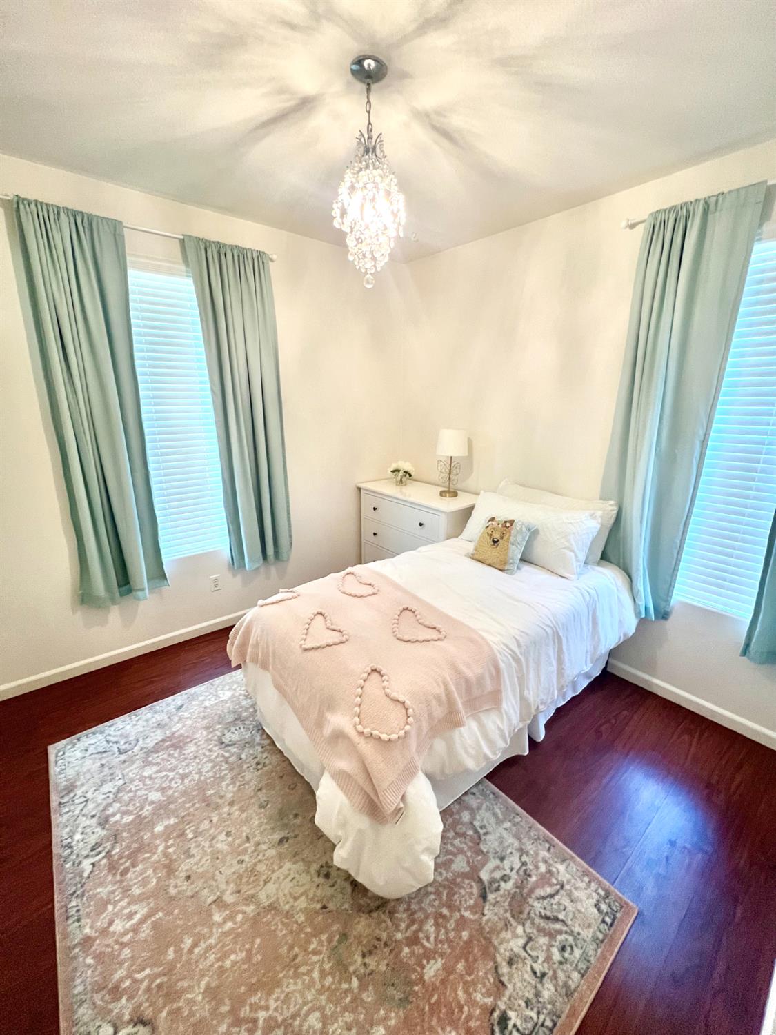 12372 Pawcatuck Way Rancho Cordova, CA 95742 - Photo 25 of 48 a bedroom with bed and window