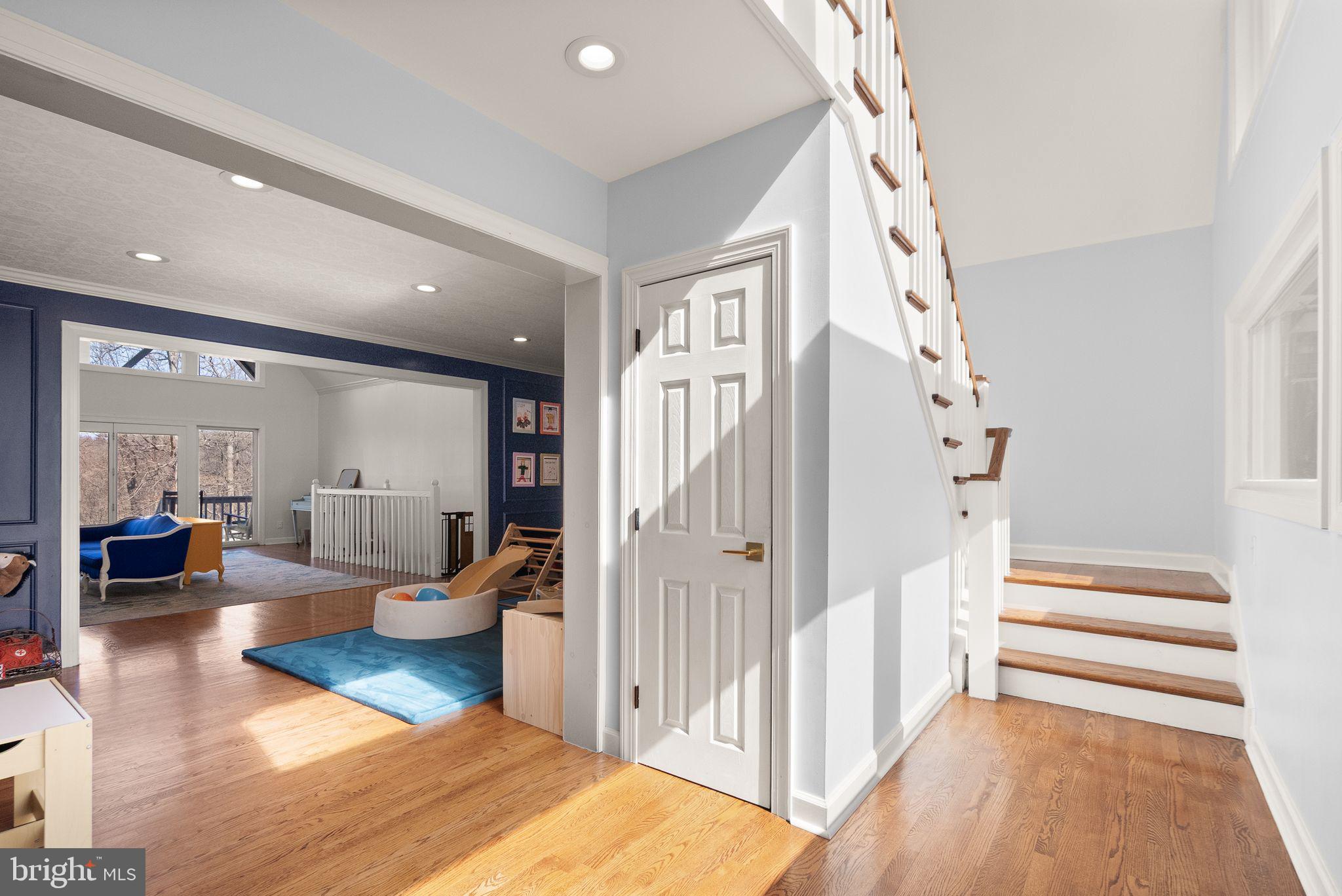 8089 Moormont Road Rapidan, VA 22733 - Photo 38 of 88 a living room with furniture and wooden floor